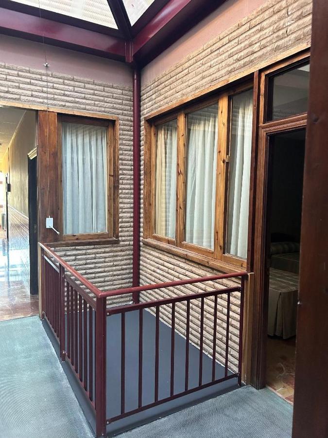 Hostal Transilvania Santa Cruz de Moncayo Exterior photo
