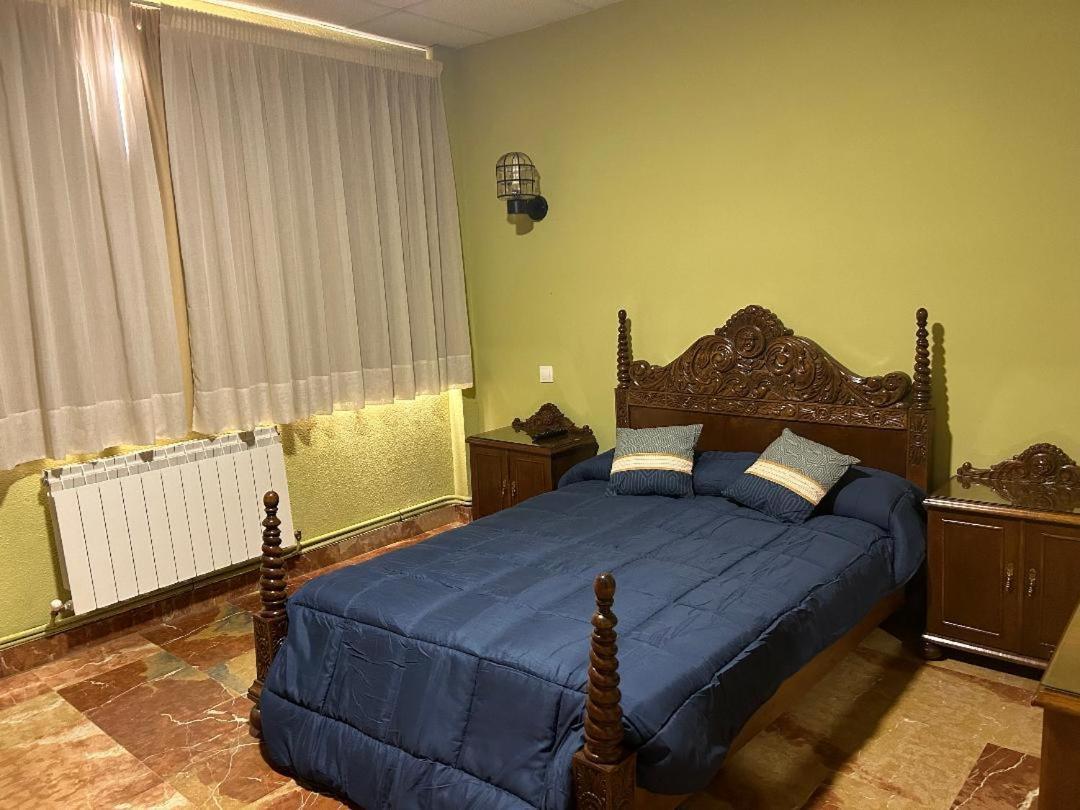 Hostal Transilvania Santa Cruz de Moncayo Exterior photo
